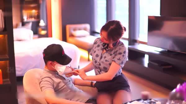 私人定制空姐兼职外围女黄某然酒店给富二代提供特殊服务